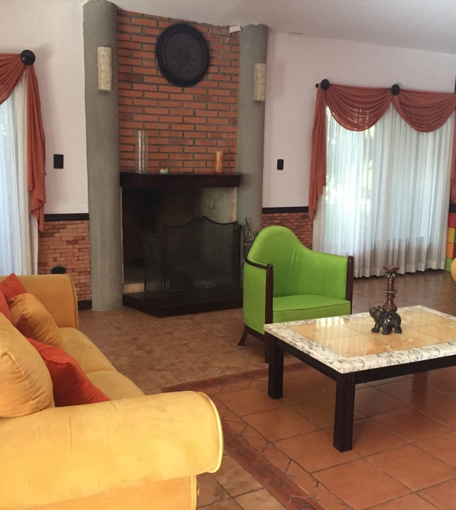 Amplia y hermosa sala